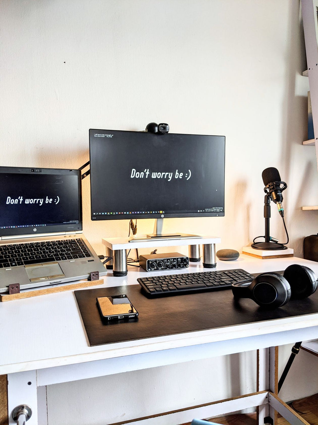 Bureau à domicile rafraîchi pour le télétravail en été